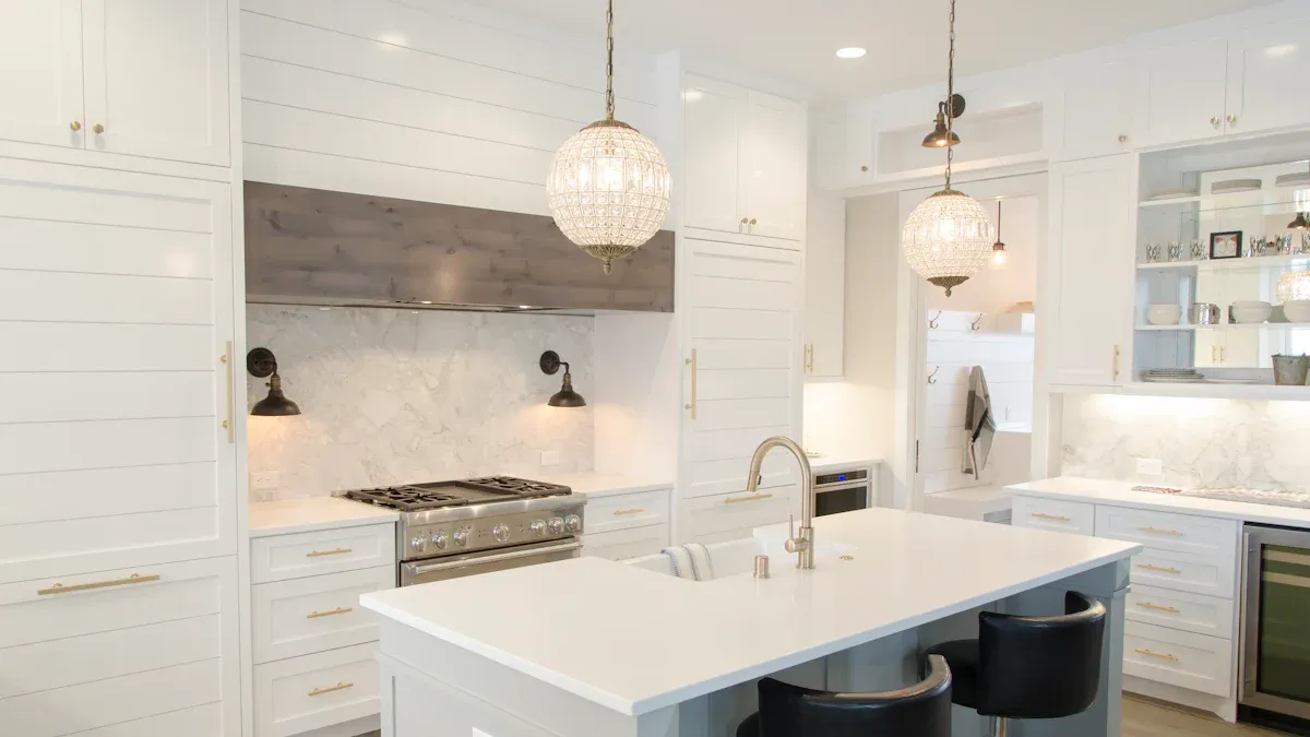 What Are Lacquer Kitchen Cabinets?