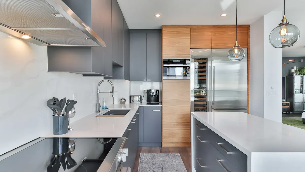 Modern Kitchen Design with Lacquer