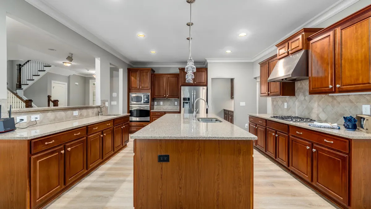 Layout and Storage for a Functional Kitchen