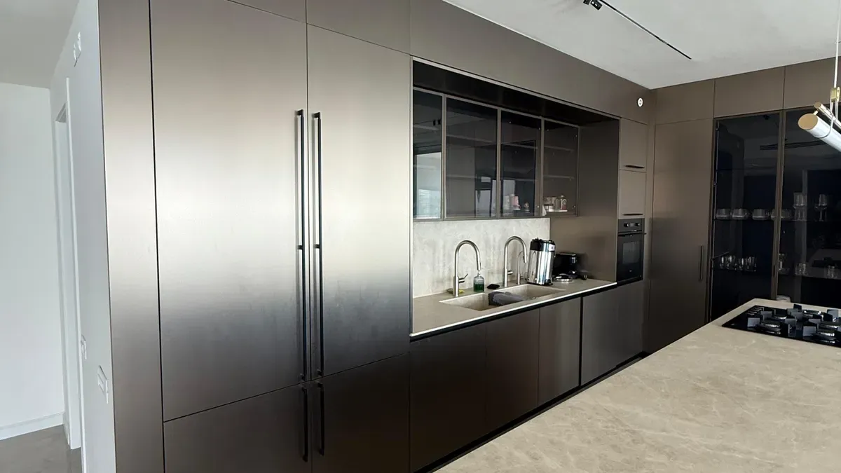 Refresh the Finish on Aluminium Kitchen Cabinets