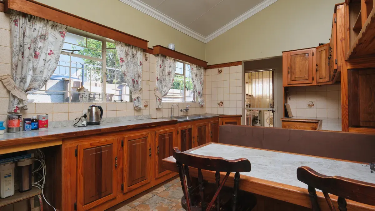 Rustic Hickory Kitchen Cabinets Lead 2026